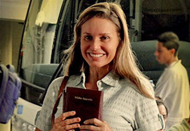 Novela Avenida Brasil tem personagem evangélica, Paula Burlamaqui frequentou cultos evangélicos | Notícias Evangélicas Gospel Cristãs
