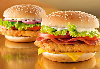 McDonald’s passará a exibir calorias dos lanches em letreiros