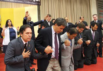 GOSPEL Fotos e imagens Pressão de deputados evangélicos adia votação da Lei da Palmada Noticia Brasil