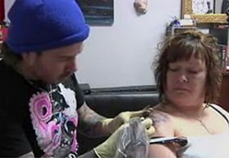 Pastor norte-americano abre estúdio de tatuagem dentro da igreja