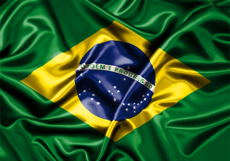 Hino Nacional do Brasil Texto Video e a bandeira Brasileira