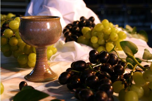 taça de vinho e uva na santa ceia